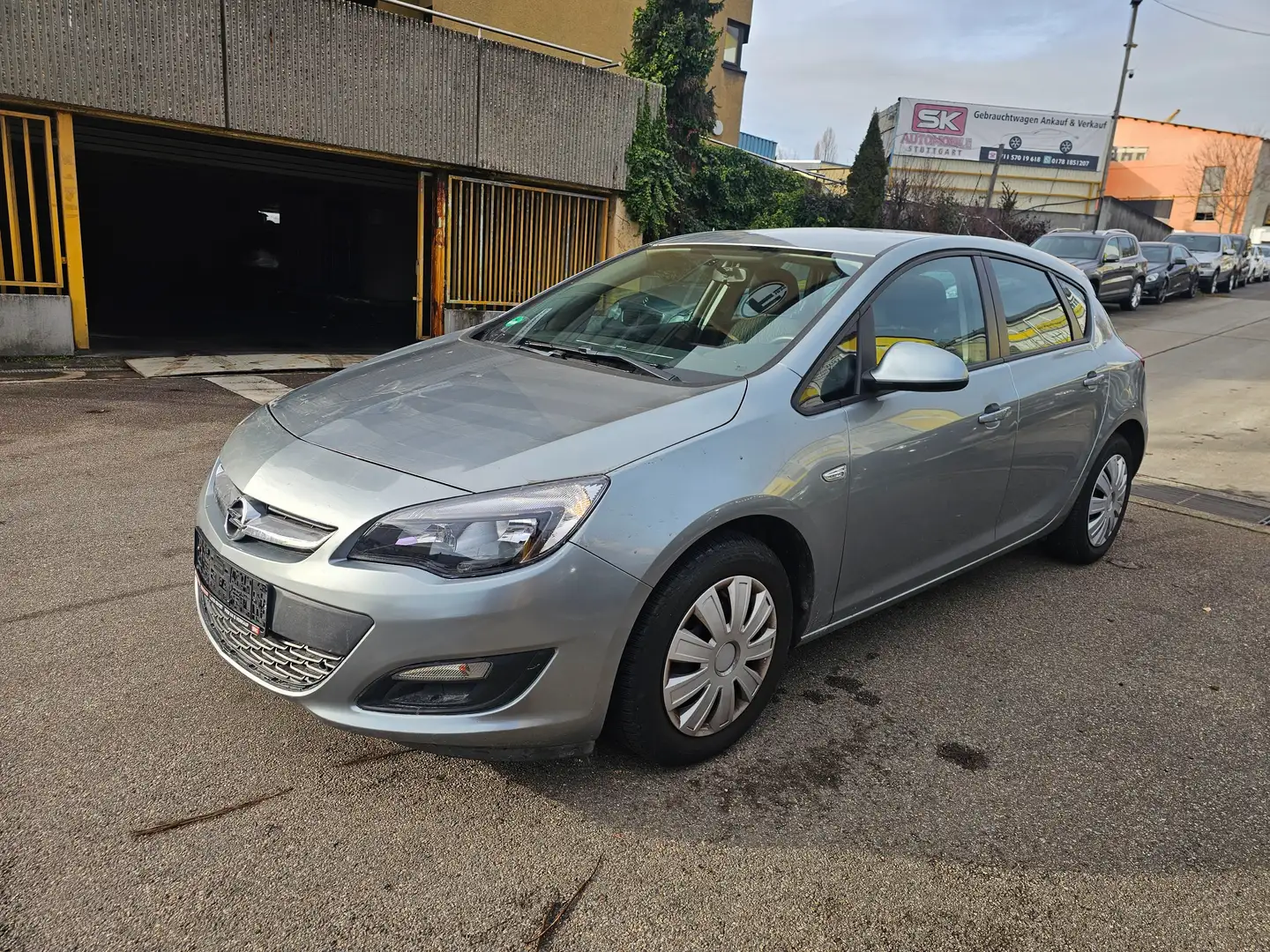 Opel Astra Edition Grau - 1