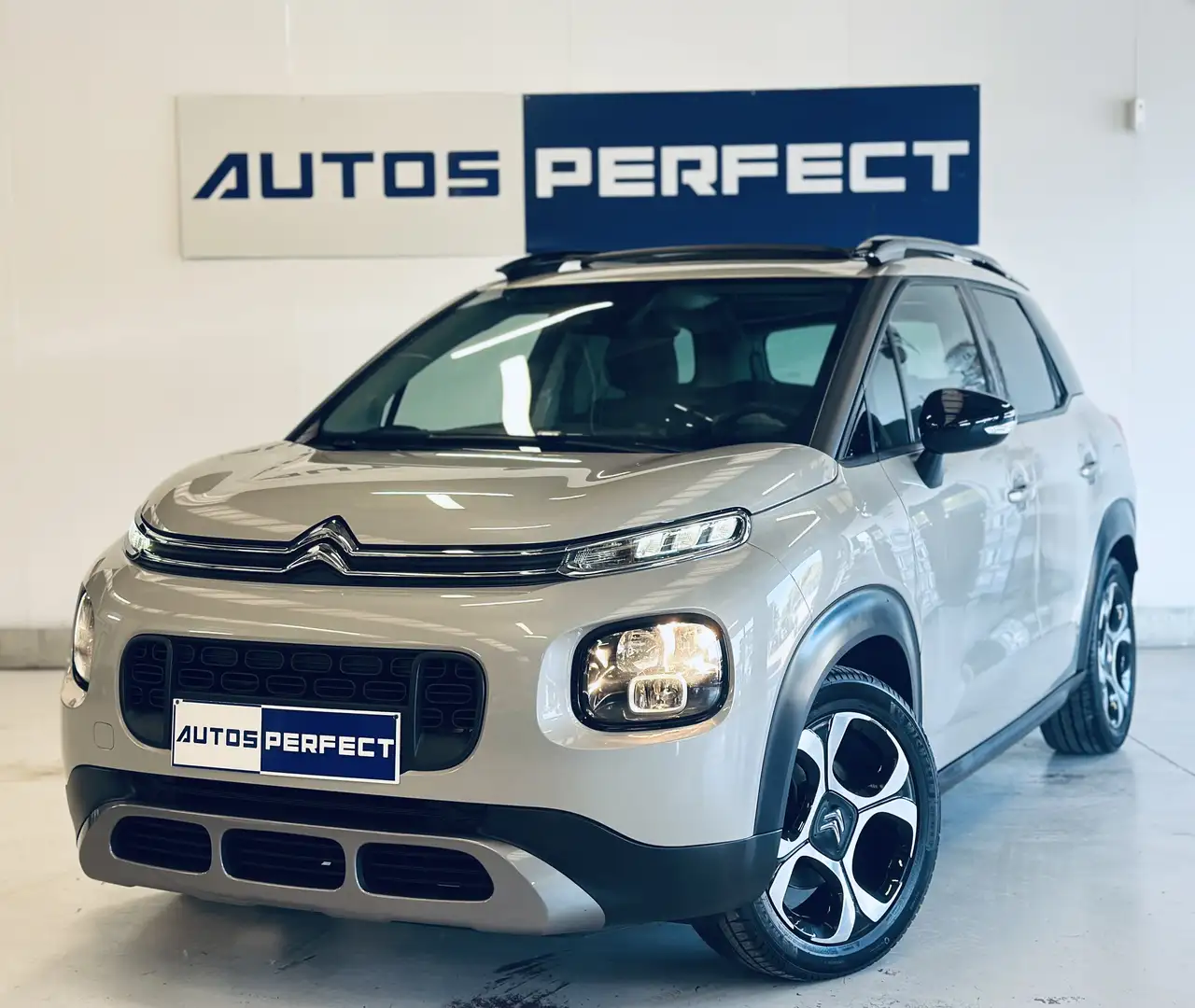 Citroen C3 Aircross 1.2 ATTACHE GPS HEADUP CRUISE TOIT PANO OUVRANT Grijs - 1