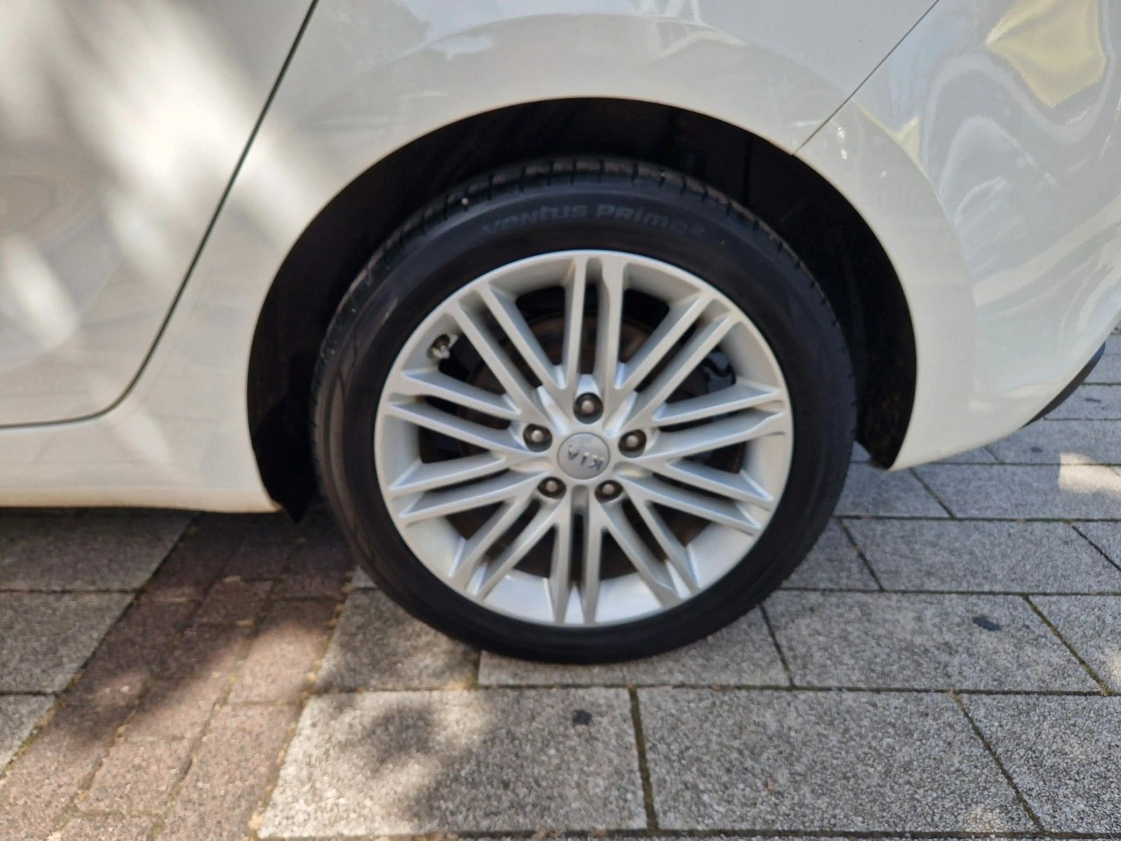 Kia Carens *2.Hand*Navi*Cam*7-SItzer*Temp*Wenig/KM — photo 12