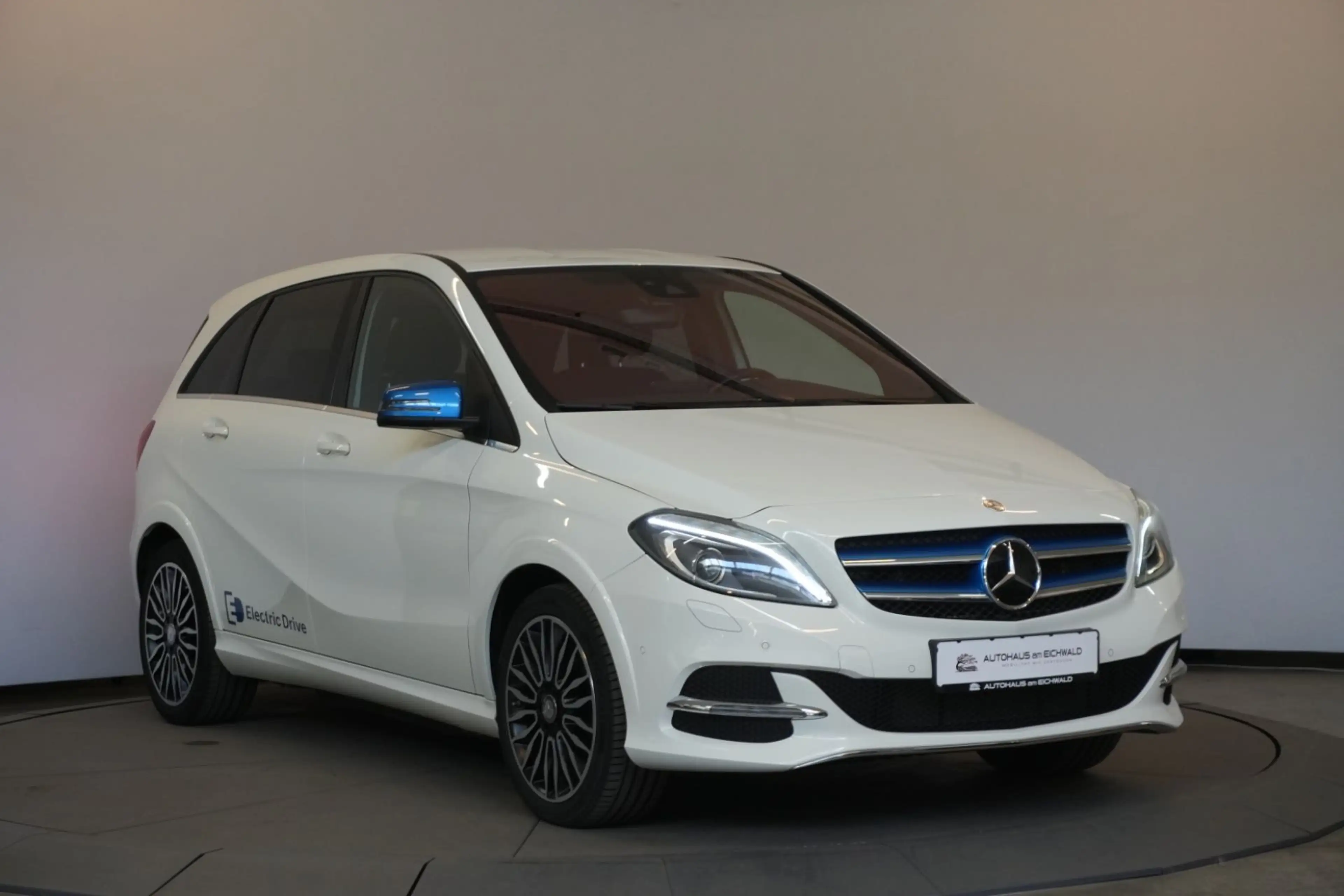 Mercedes-Benz B Electric Drive B 250 Electric Drive Standard BiXenon StzHzg — photo 7