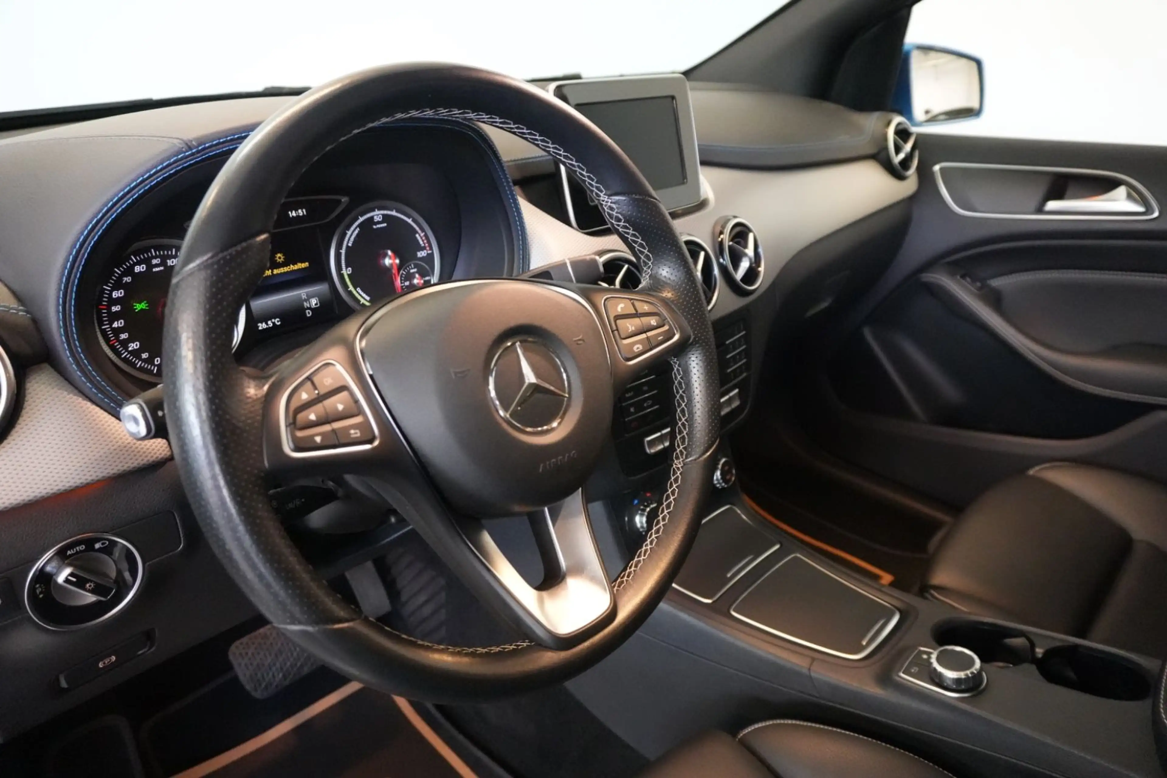Mercedes-Benz B Electric Drive B 250 Electric Drive Standard BiXenon StzHzg — photo 10