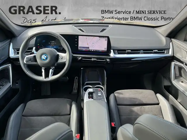 BMW Ix1 view 4