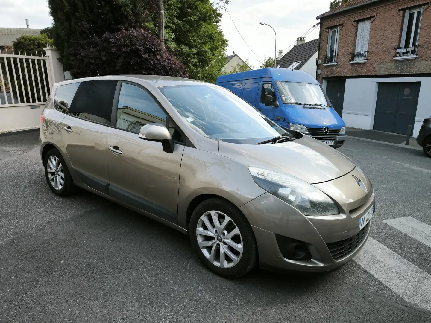 Renault Grand Scenic 1.9 dCi 130 Exception 7 pl - 2