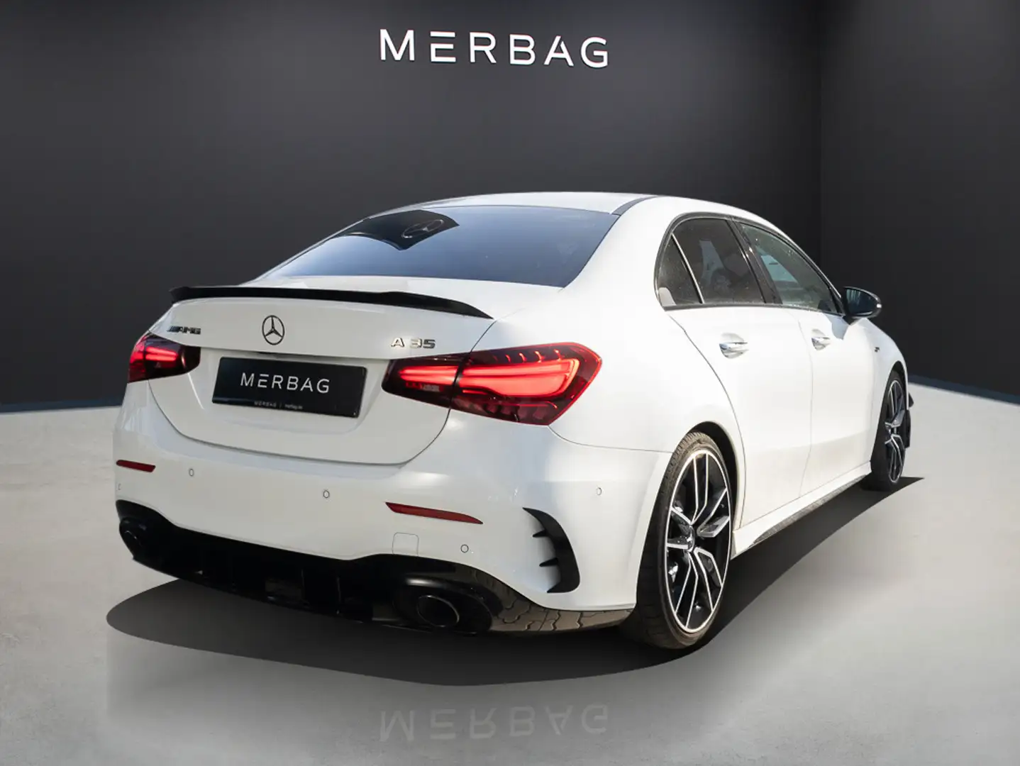 Mercedes-Benz A 35 AMG AMG A 35 4MATIC Limousine Mercedes-AMG A 35 4MATIC Weiß - 2