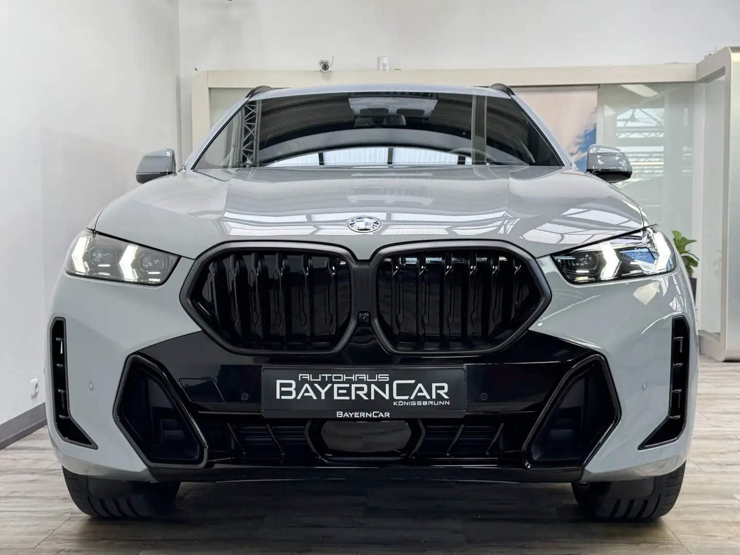 BMW X6 xDrive40d M Sport Pro 22Zoll ACC Sitzlüftung Gris - 2