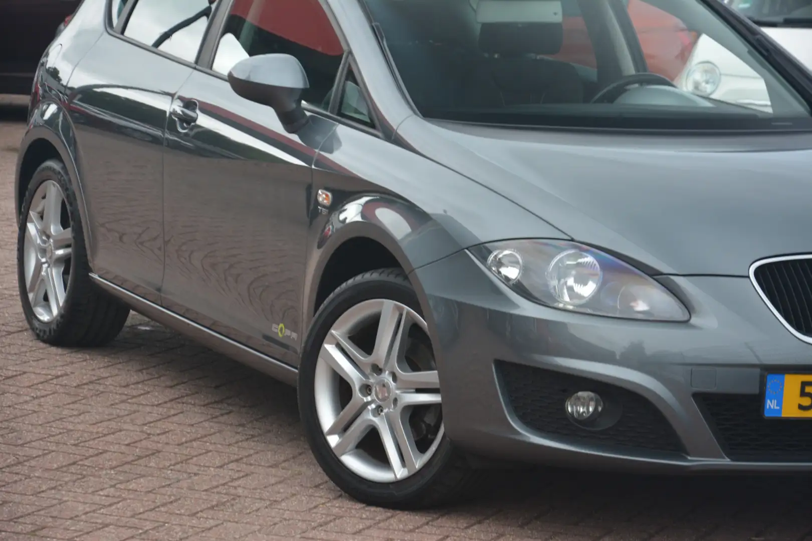 SEAT Leon 1.2 TSI Ecomotive Businessline COPA | Navigatie | Gris - 2