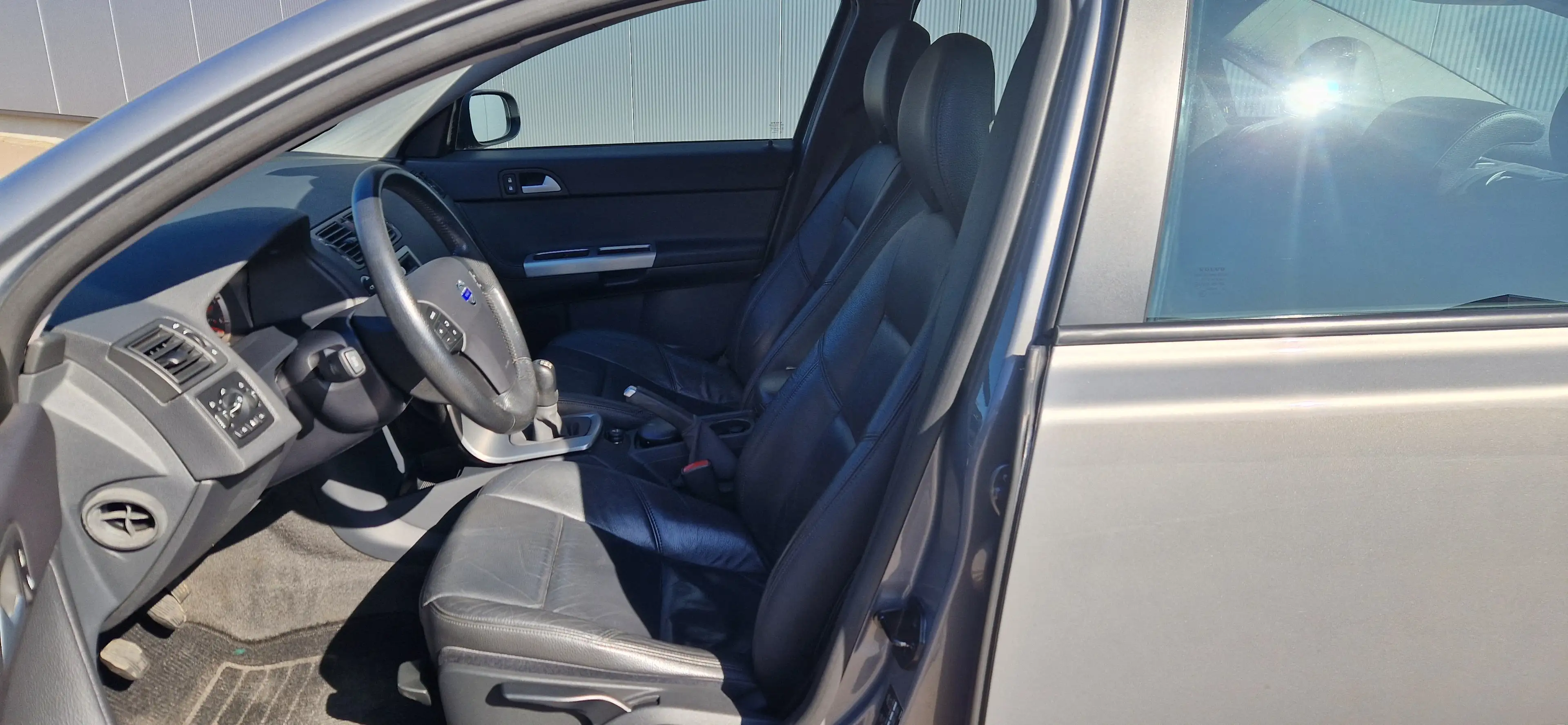 Volvo S40 II 1.6D 110ch Summum Edrive — photo 9