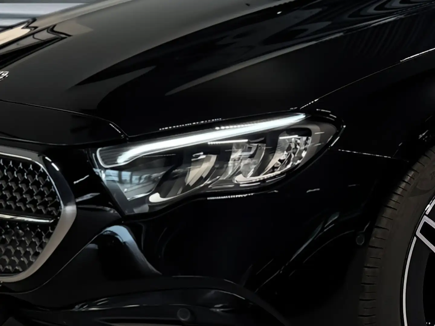 Mercedes-Benz E 300 de T AMG,LED,DISTR,AMBIE,WINTER-P,PANO,AHK Schwarz - 2