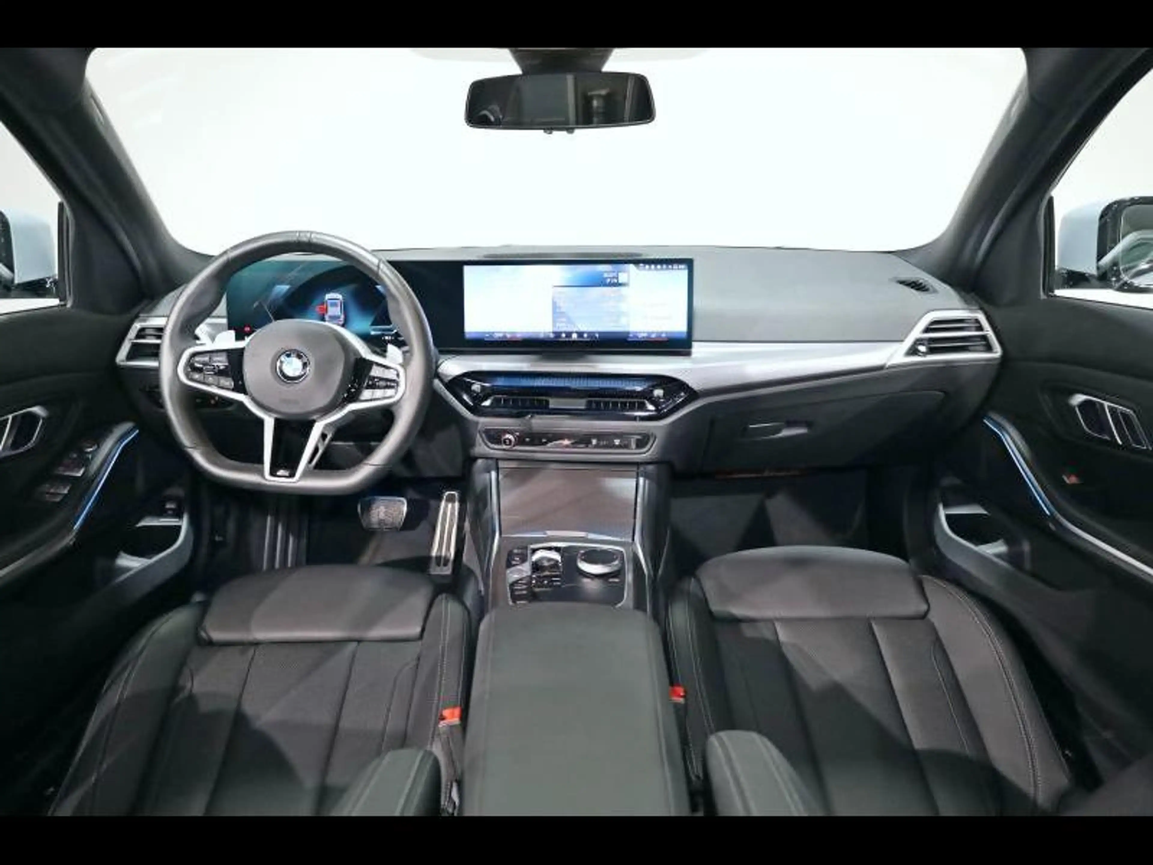 BMW 318 i Touring Kit M Sport — photo 7