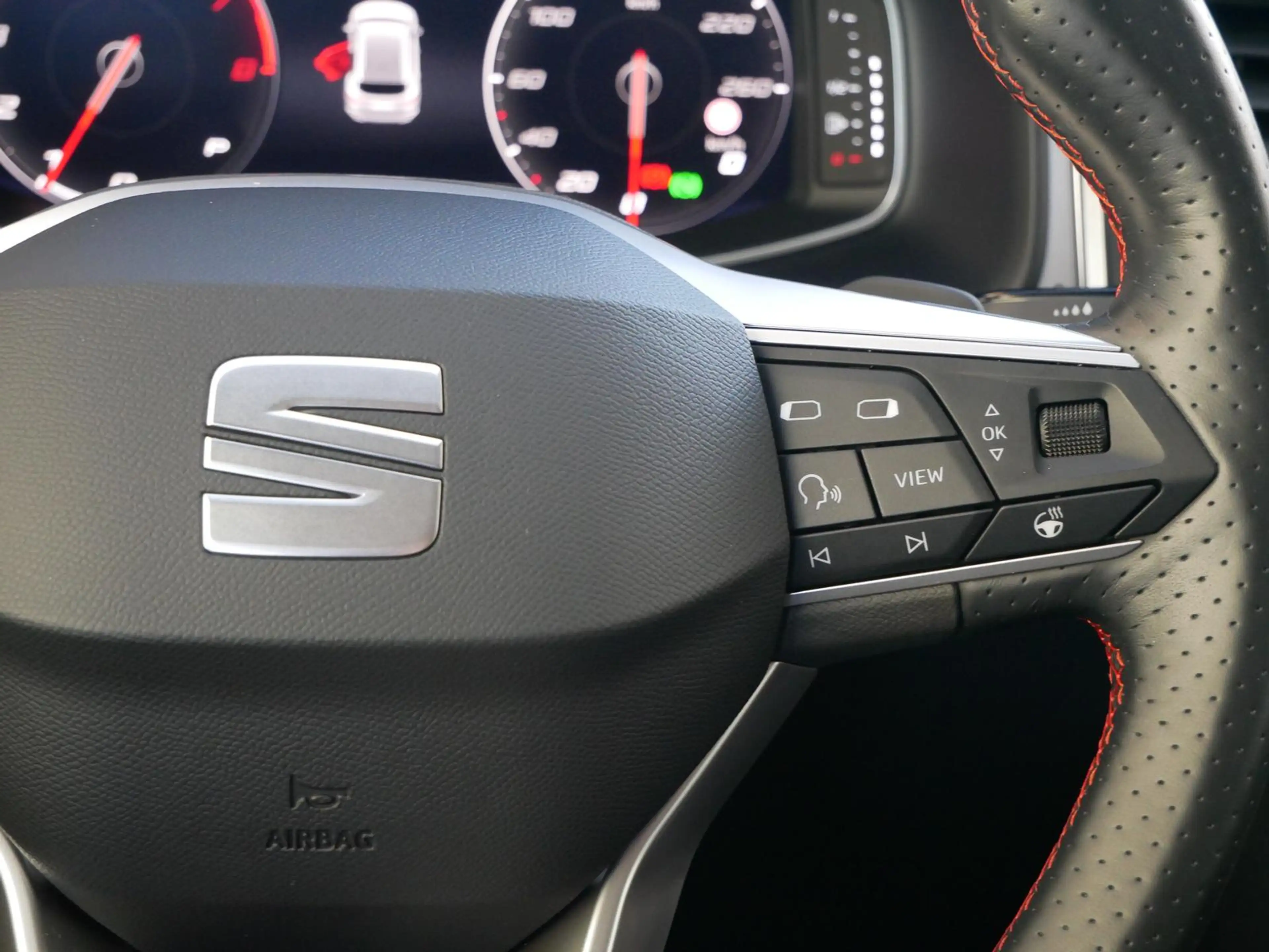 SEAT Ateca 1.5 TSI DSG FR AHK+SHZ+KAMERA+NAVI — photo 15