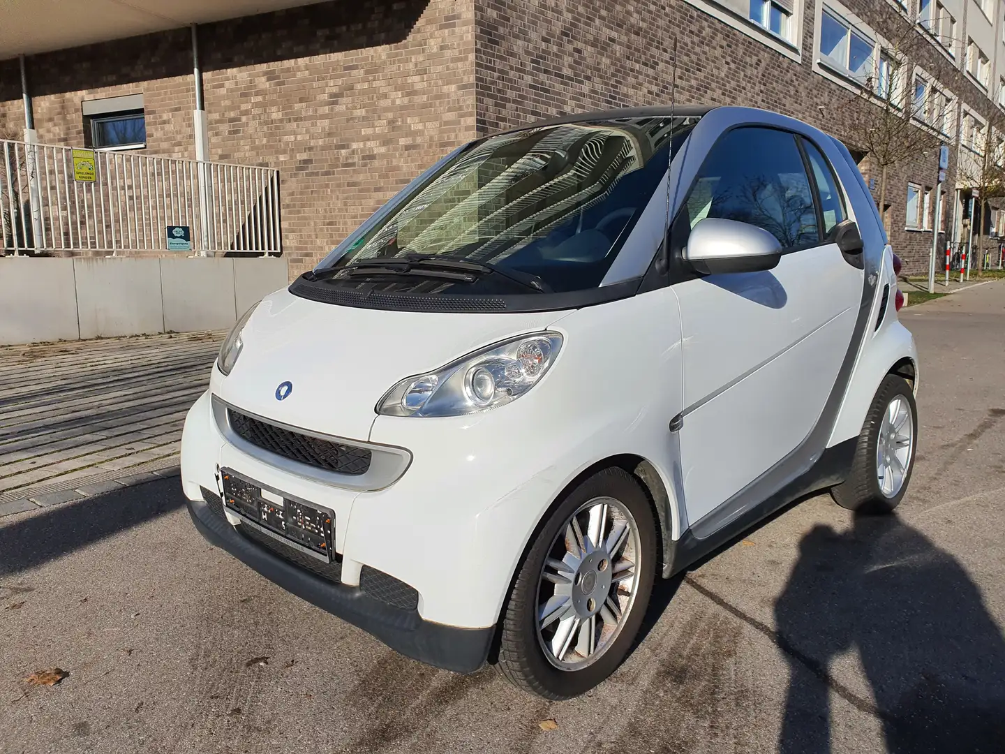 smart forTwo Fortwo Automatik Tüv Klima Leder mhd Wenig KM Weiß - 1