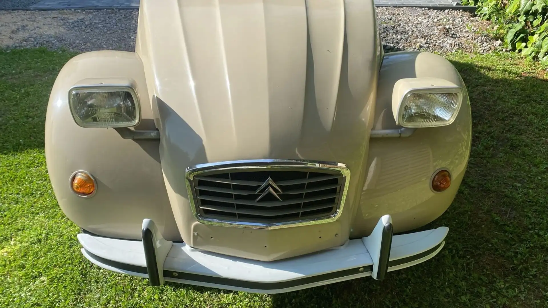Citroen 2CV 4 Sammlerzustand Ente TÜV NEU Oldtimer Beige - 1
