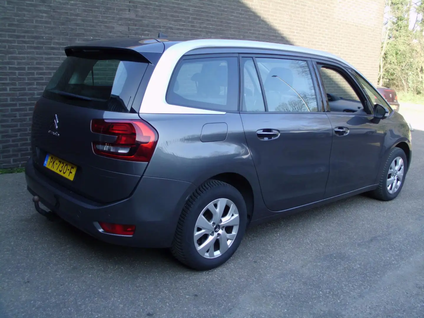Citroen Grand C4 Picasso 1.2 PureTech Business 7 SET NAVI AIRCO TREKHAAK Gris - 2