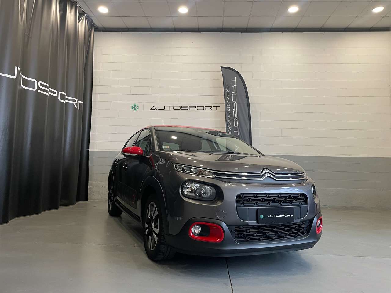 Citroen C3 C3 1.2 puretech Shine s&s 110cv my18