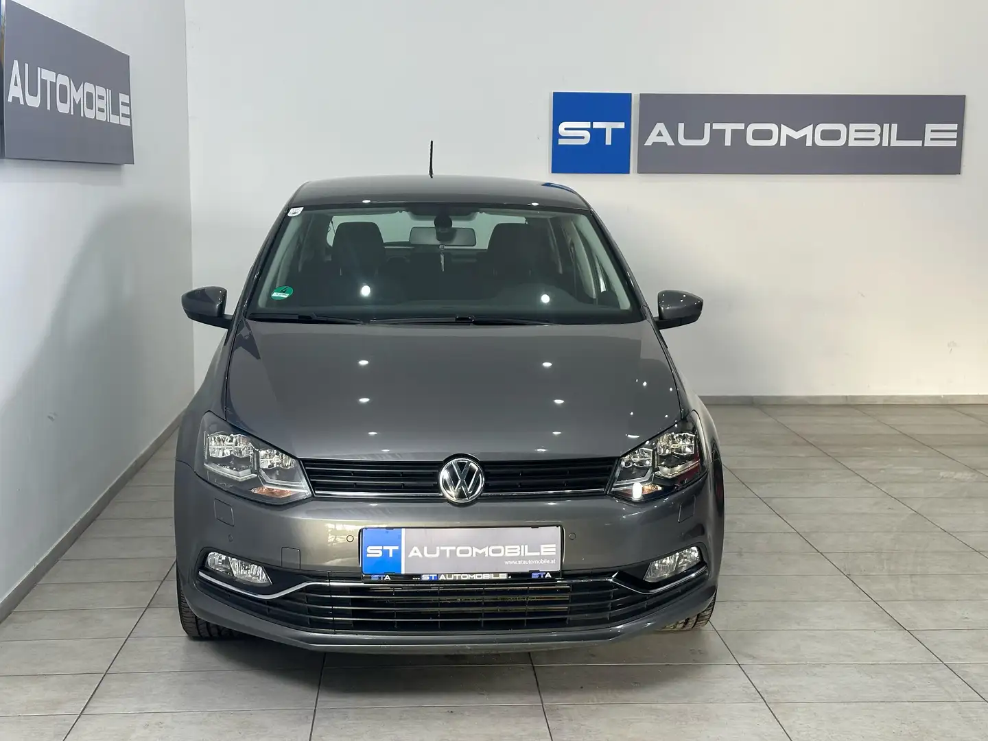 Volkswagen Polo 1.4 TDI Highline Aut. // NAVI // PDC // TEMPOMAT Grau - 2