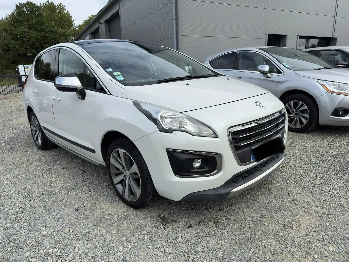 Peugeot 3008 1.6 BlueHDi 120ch S Blanc - 2