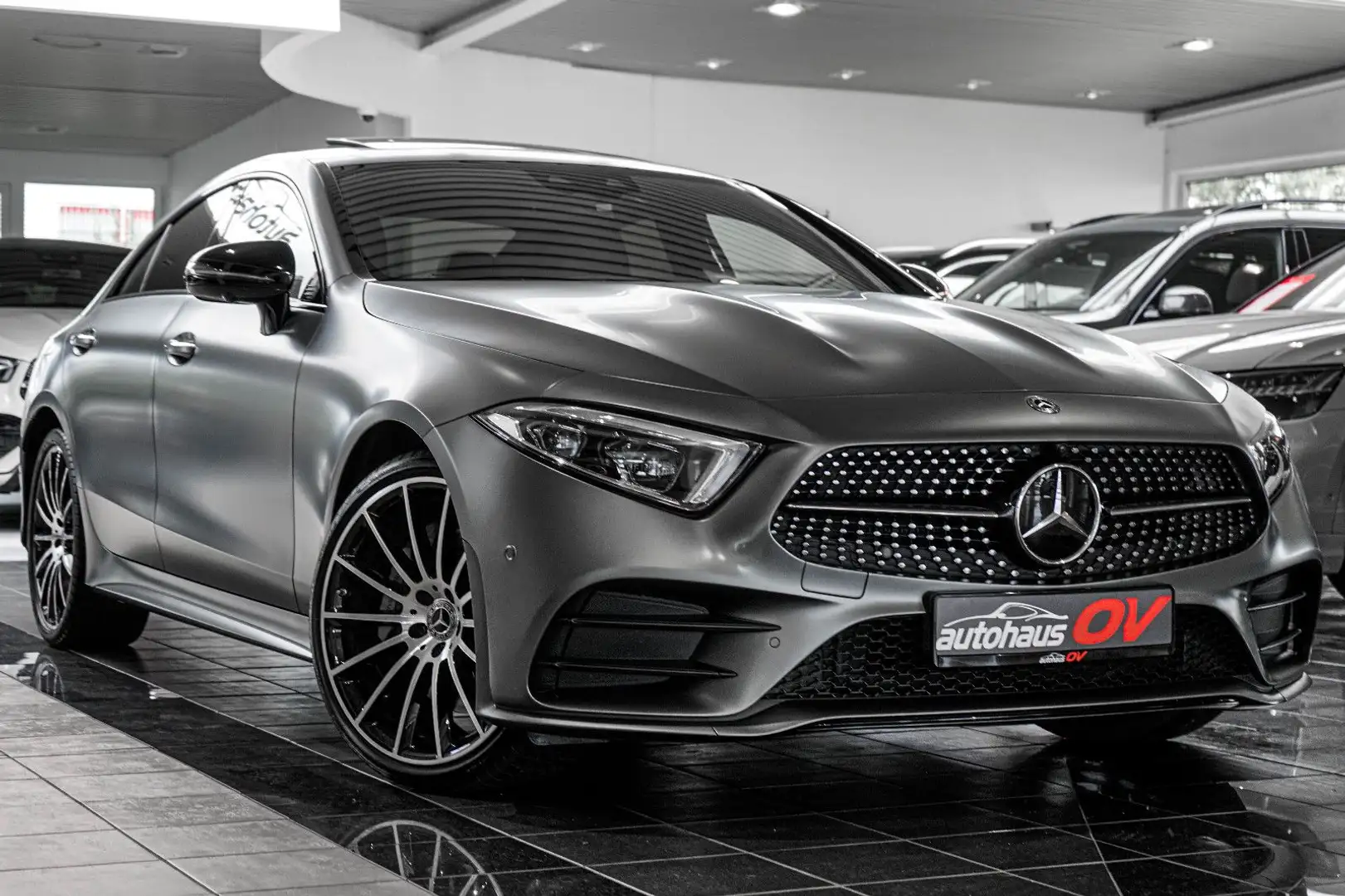 Mercedes-Benz CLS 400 d 4M*AMG*Designo*Manufaktur*HUD*High End* Gris - 2