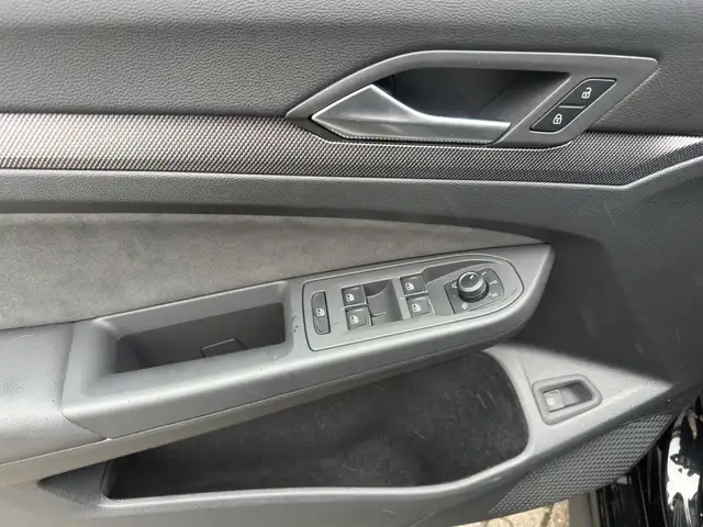 Volkswagen Golf view 8