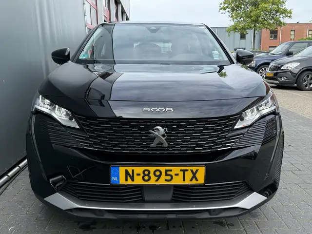 Peugeot 5008 view 11