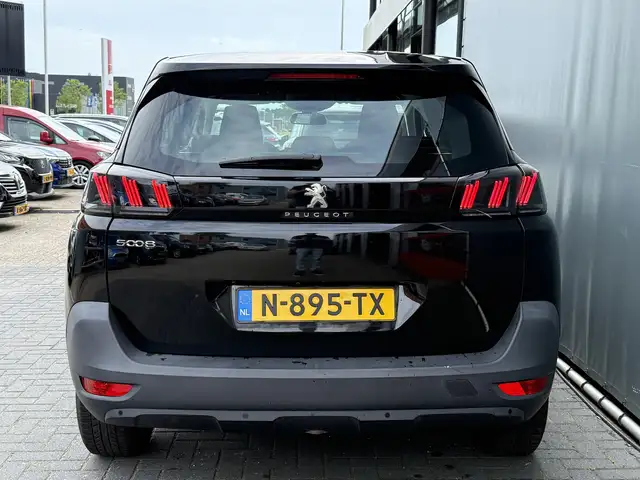 Peugeot 5008 view 13