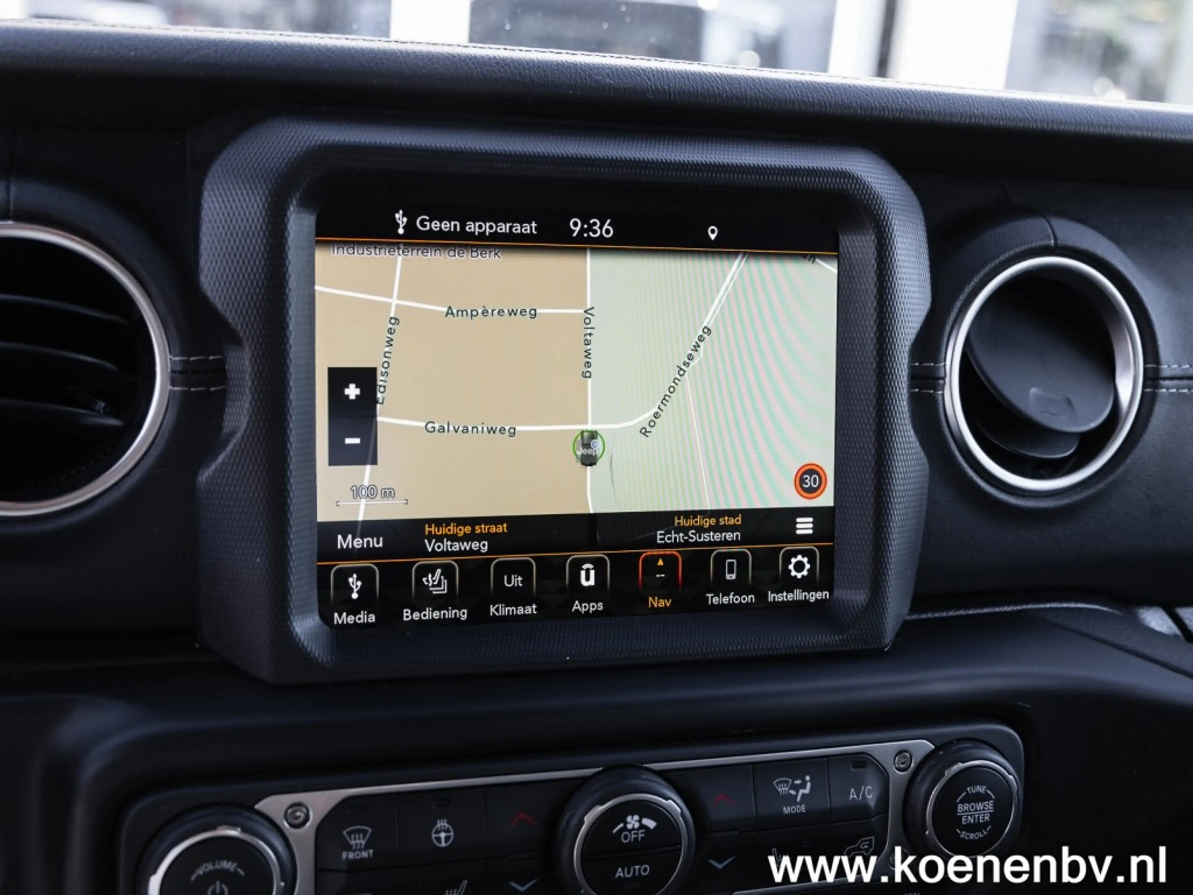 Jeep Wrangler 4xE 380 4wd Autom. Sahara CLIMA / LEER / ADAPT. C — photo 29