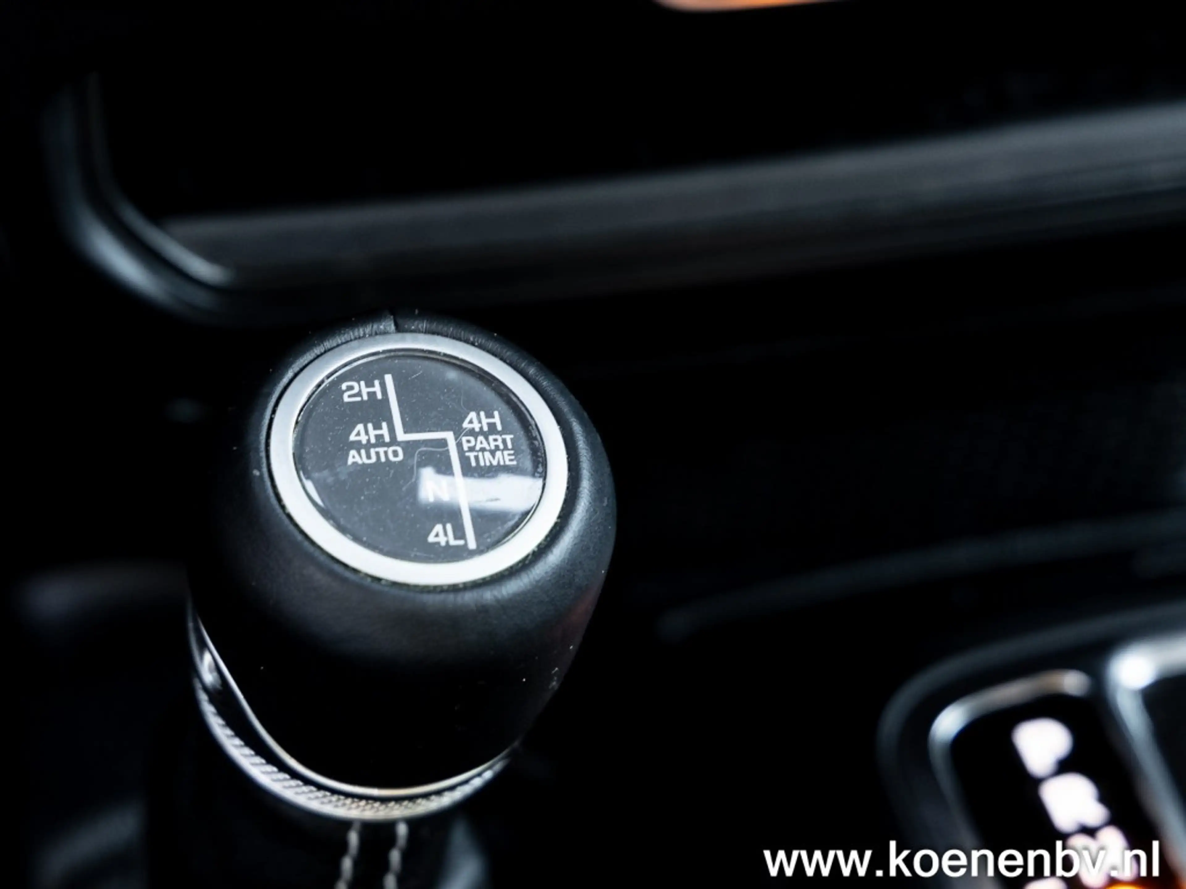 Jeep Wrangler 4xE 380 4wd Autom. Sahara CLIMA / LEER / ADAPT. C — photo 39