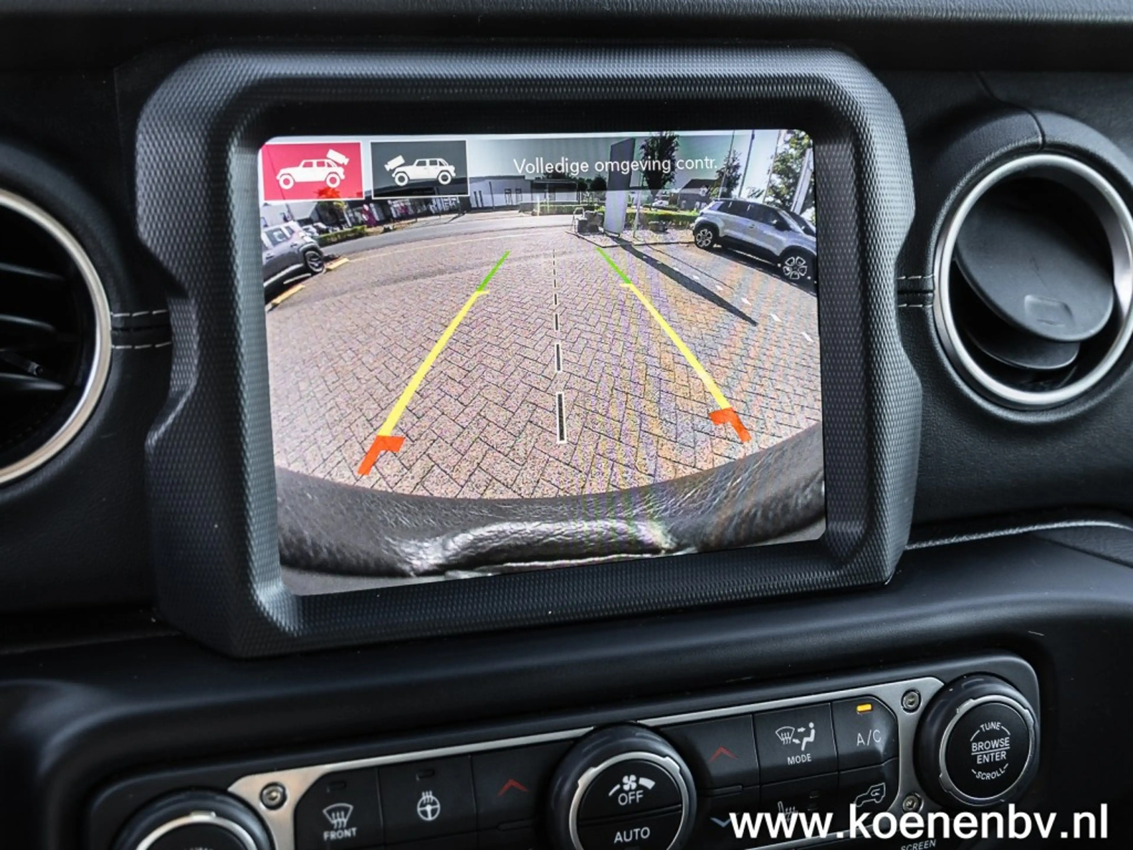 Jeep Wrangler 4xE 380 4wd Autom. Sahara CLIMA / LEER / ADAPT. C — photo 32