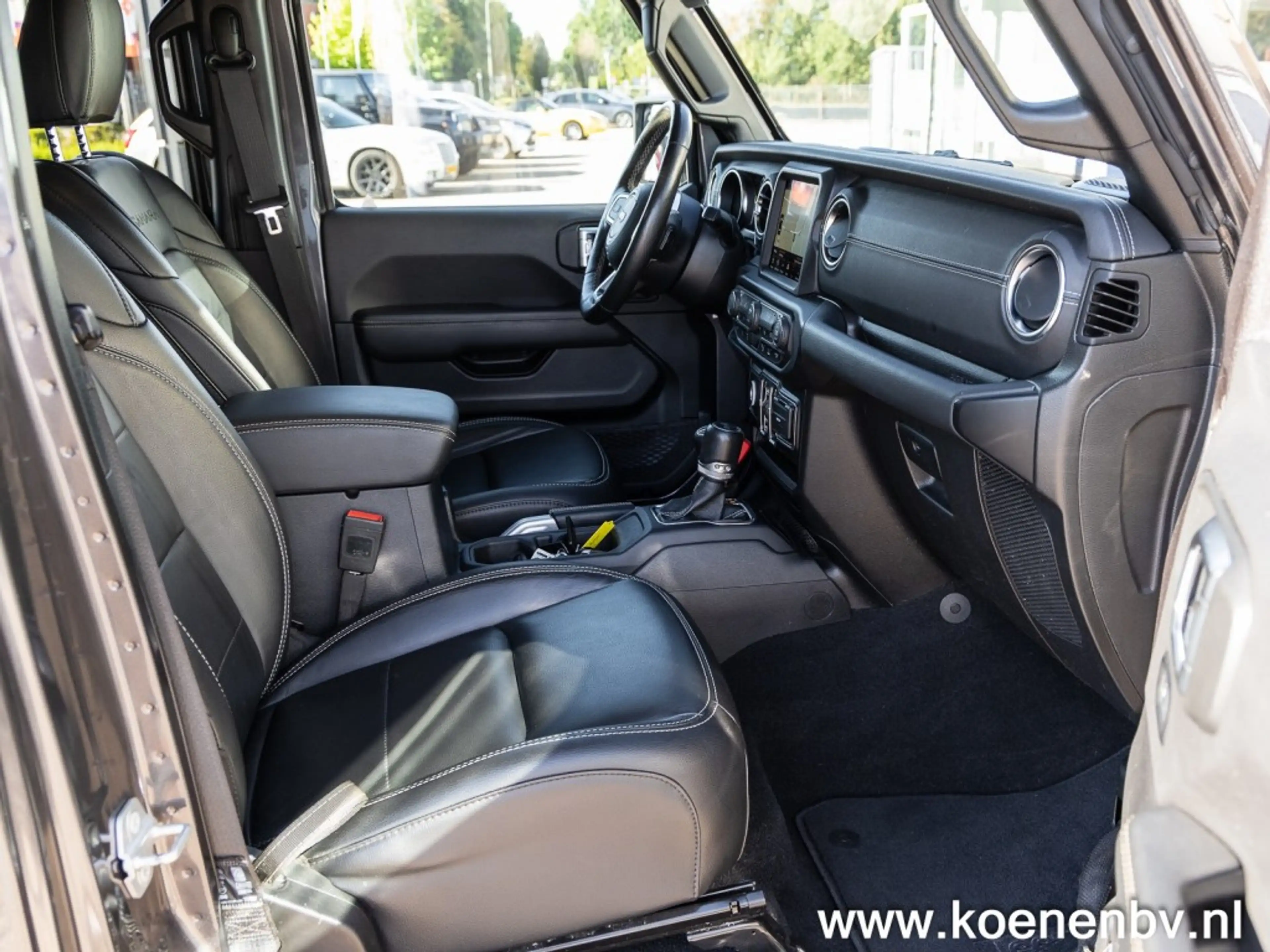 Jeep Wrangler 4xE 380 4wd Autom. Sahara CLIMA / LEER / ADAPT. C — photo 24
