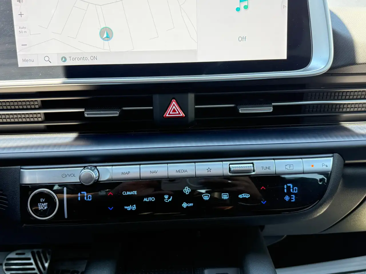 Hyundai IONIQ 6 снимка Hyundai IONIQ 6