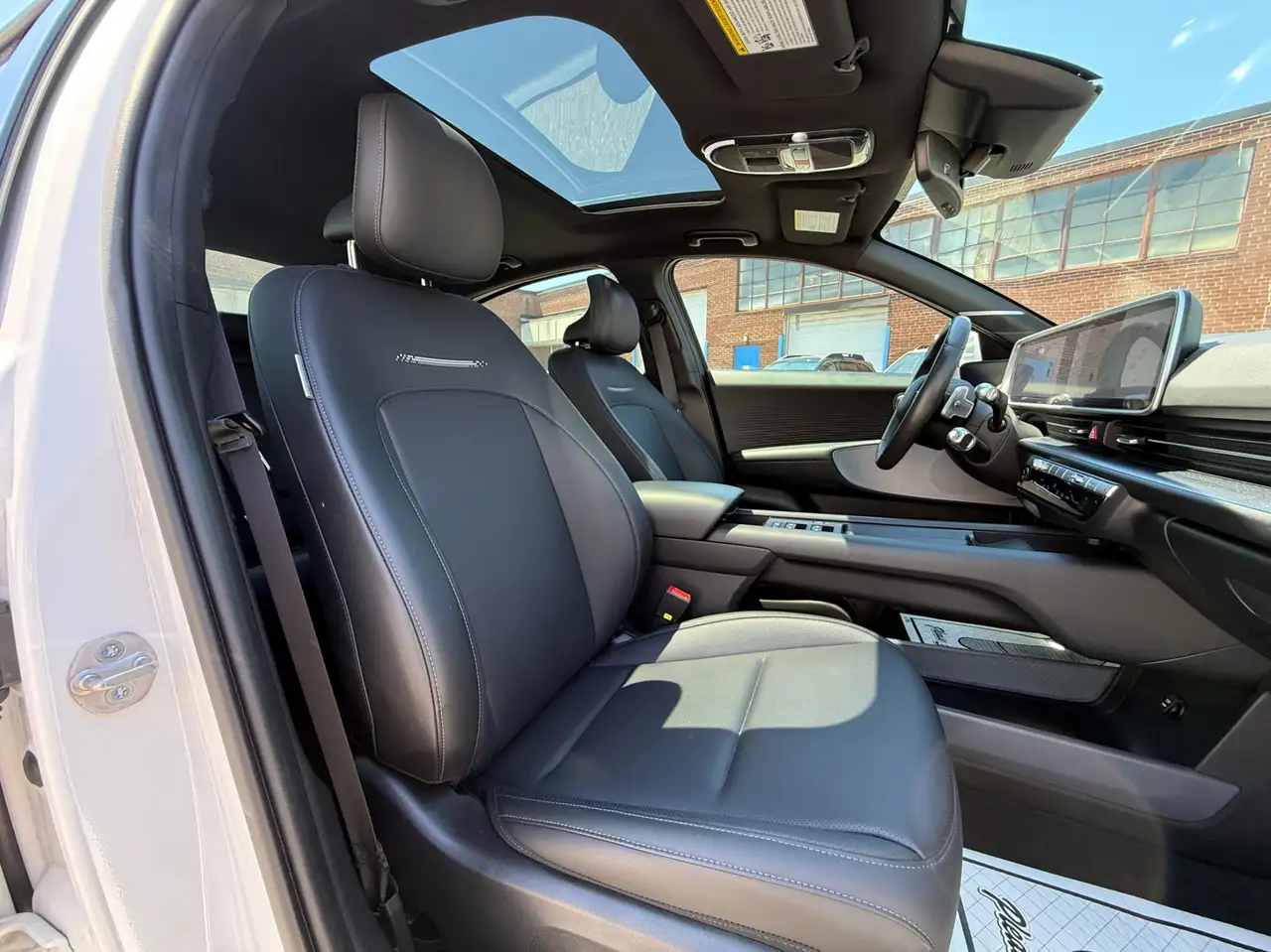 Hyundai IONIQ 6 снимка Hyundai IONIQ 6