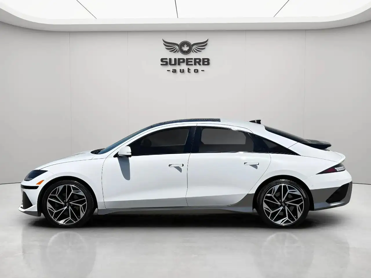 Hyundai IONIQ 6 снимка Hyundai IONIQ 6