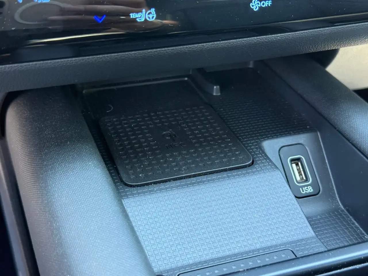 Hyundai IONIQ 6 снимка Hyundai IONIQ 6