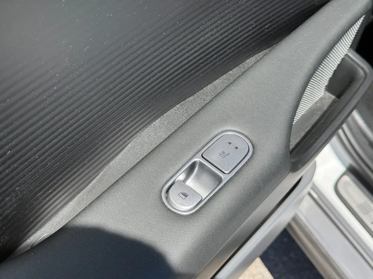 Hyundai IONIQ 6 снимка Hyundai IONIQ 6