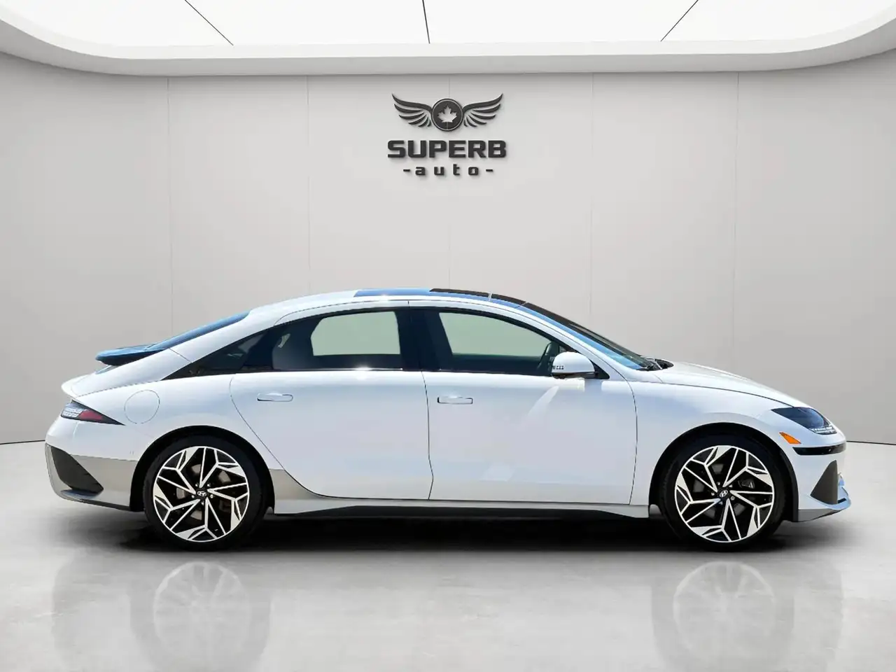 Hyundai IONIQ 6 снимка Hyundai IONIQ 6