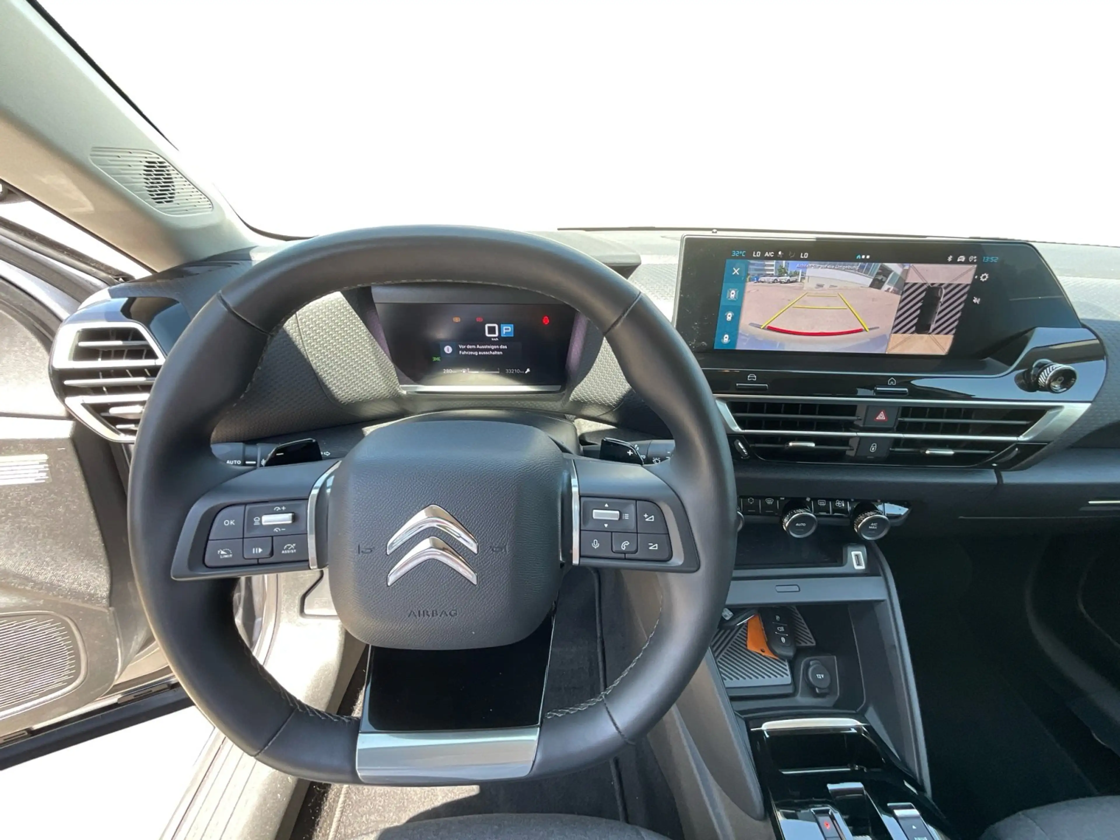 Citroen C4 X 1.2 PureTech 130EAT8 Automa Vollausstattung — photo 12