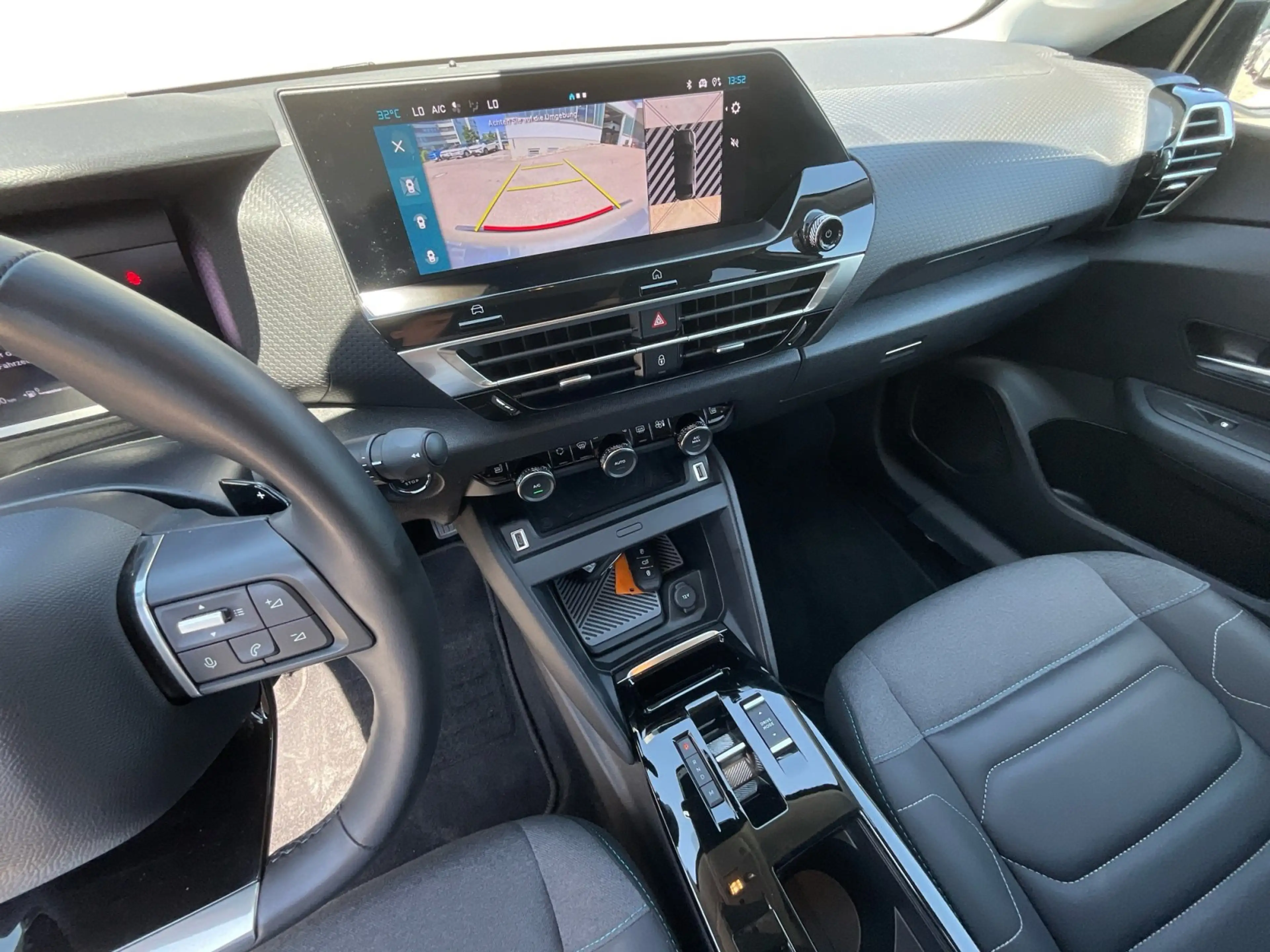 Citroen C4 X 1.2 PureTech 130EAT8 Automa Vollausstattung — photo 13