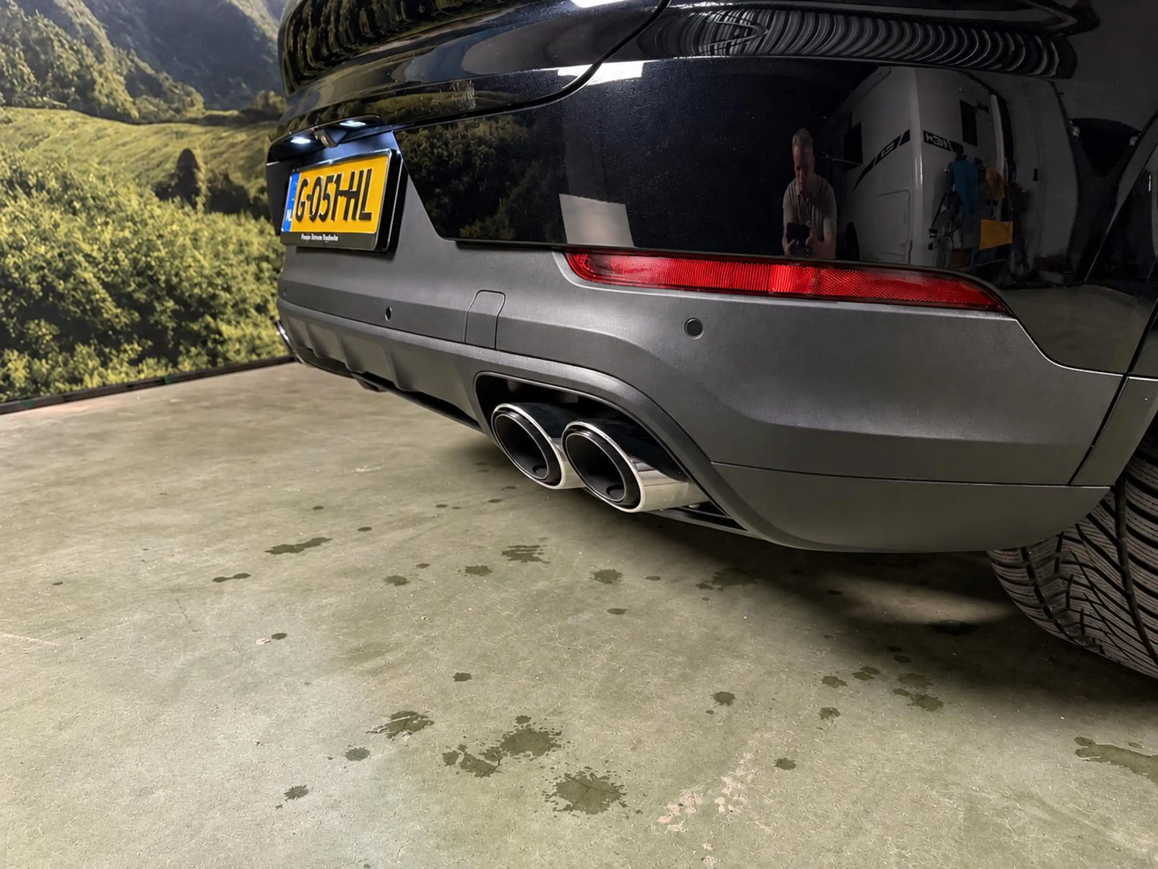Porsche Cayenne Coupé 3.0 E-Hybrid luchtvering l trekhaak l Pano l — photo 2