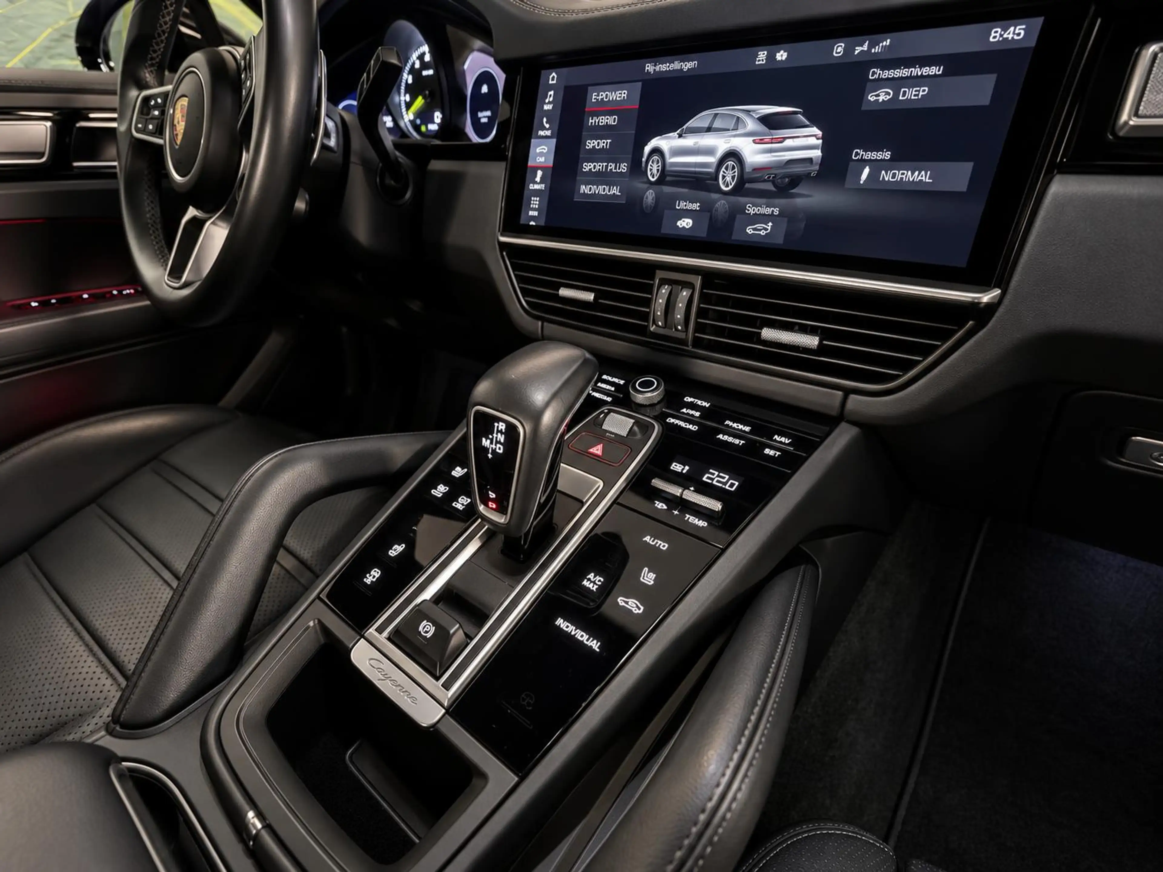 Porsche Cayenne Coupé 3.0 E-Hybrid luchtvering l trekhaak l Pano l — photo 14