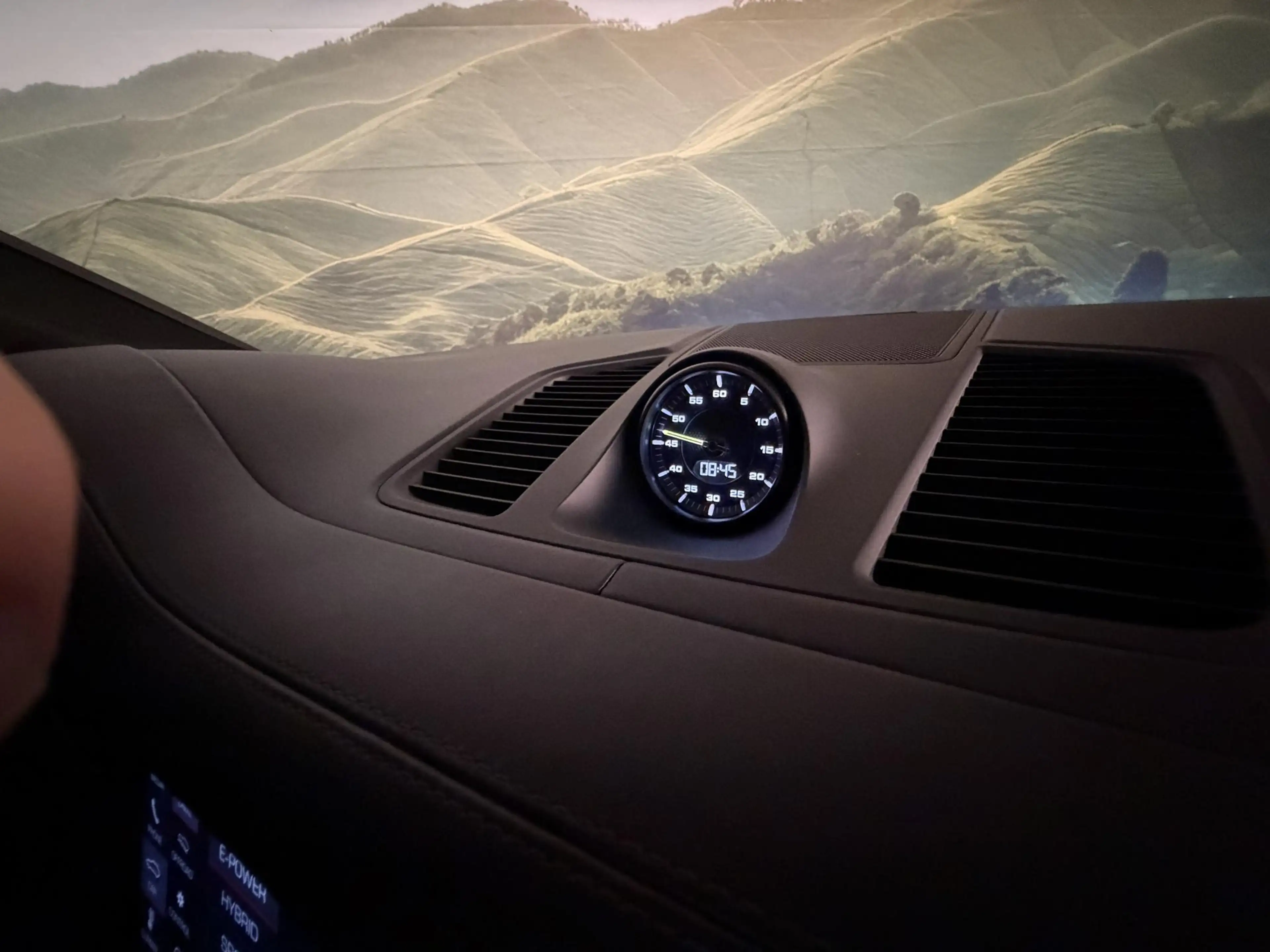 Porsche Cayenne Coupé 3.0 E-Hybrid luchtvering l trekhaak l Pano l — photo 6