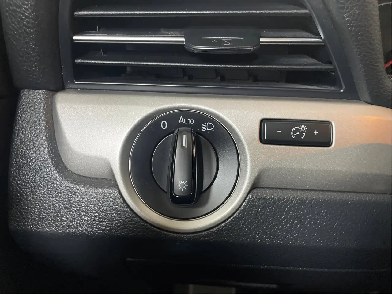 Volkswagen Passat снимка Volkswagen Passat
