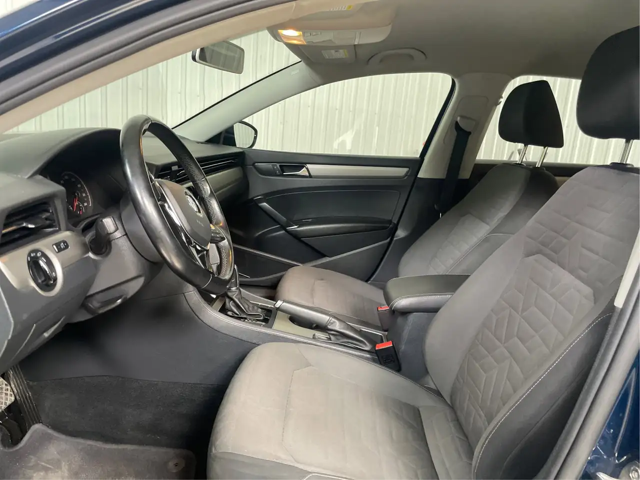 Volkswagen Passat снимка Volkswagen Passat
