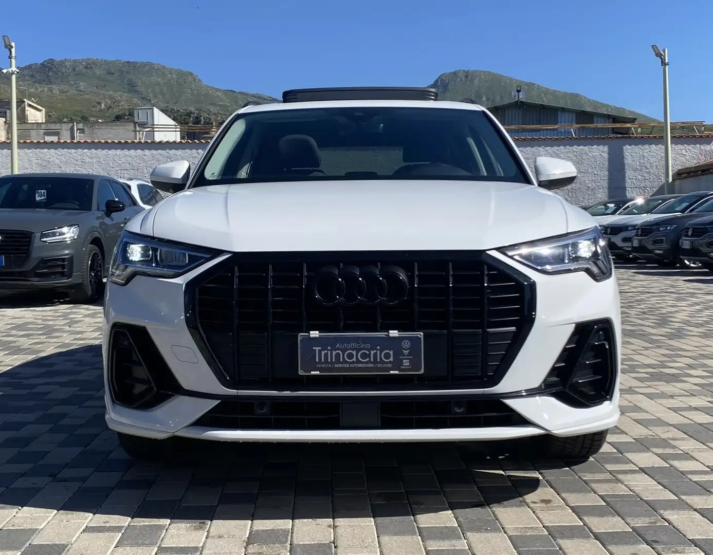 Audi Q3 S line edition 2.0 TDI 150CV s-tronic 35 Bianco - 2