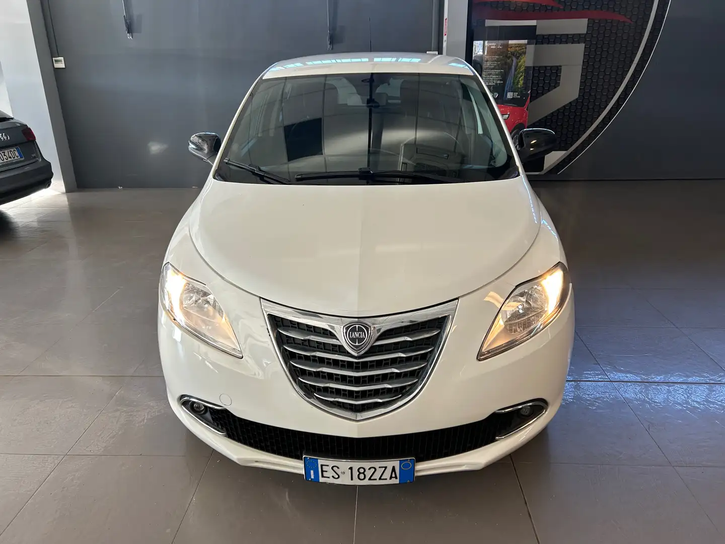 Lancia Ypsilon Ypsilon III 2011 0.9 t.air Elefantino Nero - 1