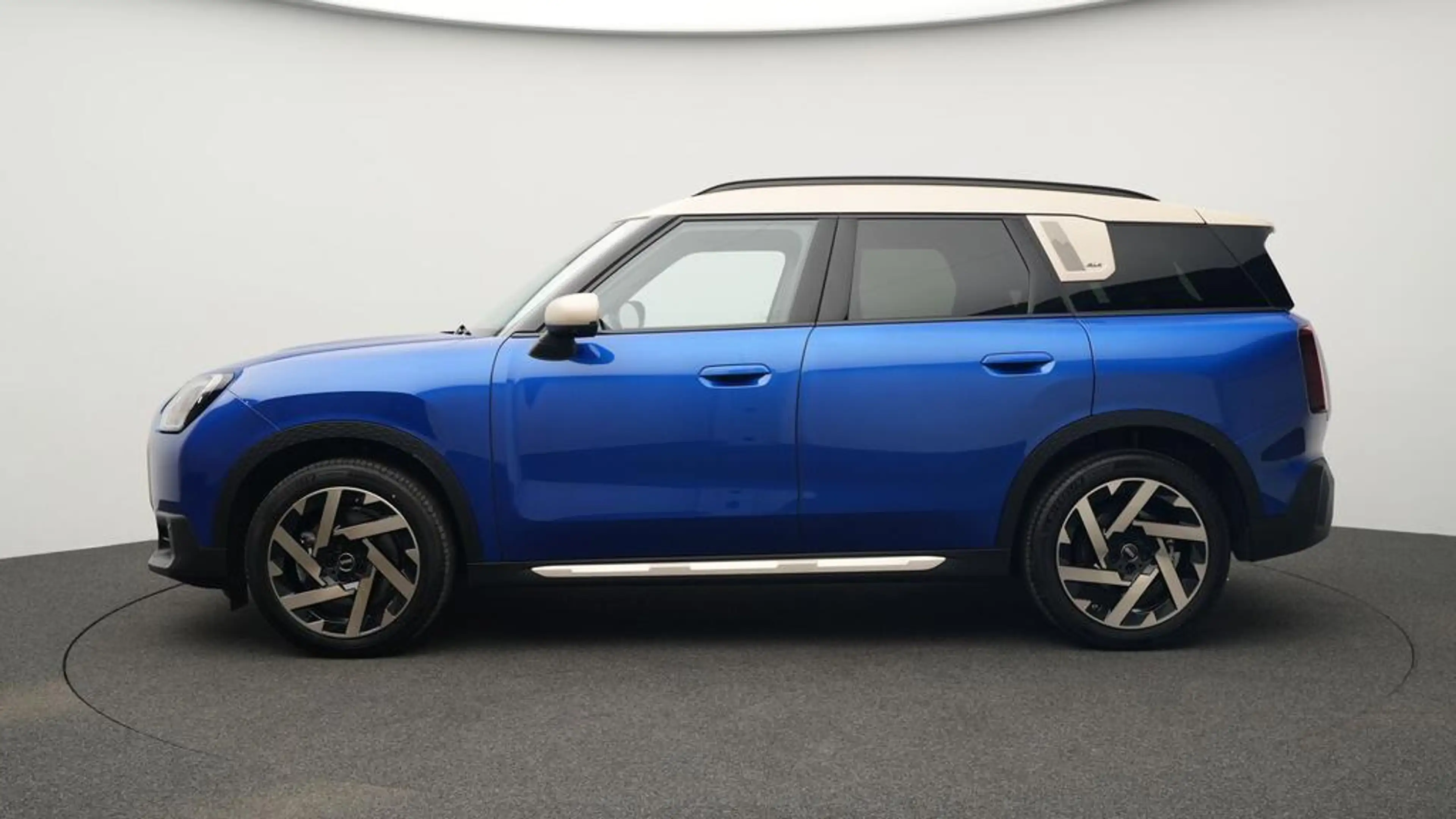 MINI Countryman S All4 Favoured Trim — photo 3