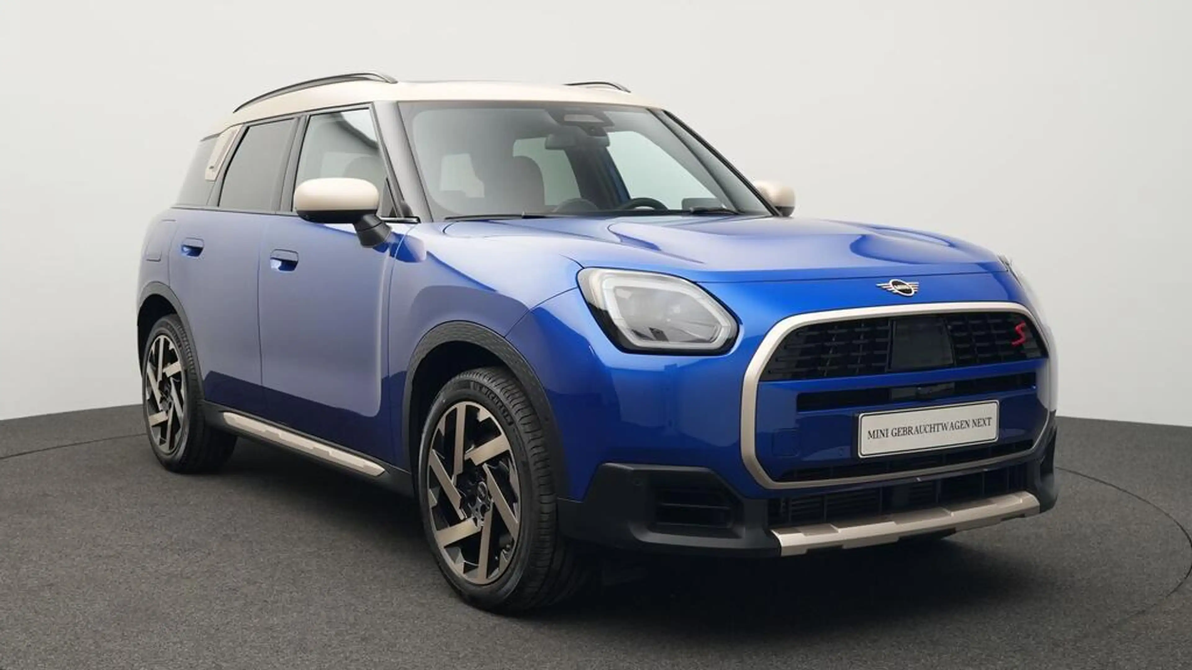 MINI Countryman S All4 Favoured Trim — photo 14