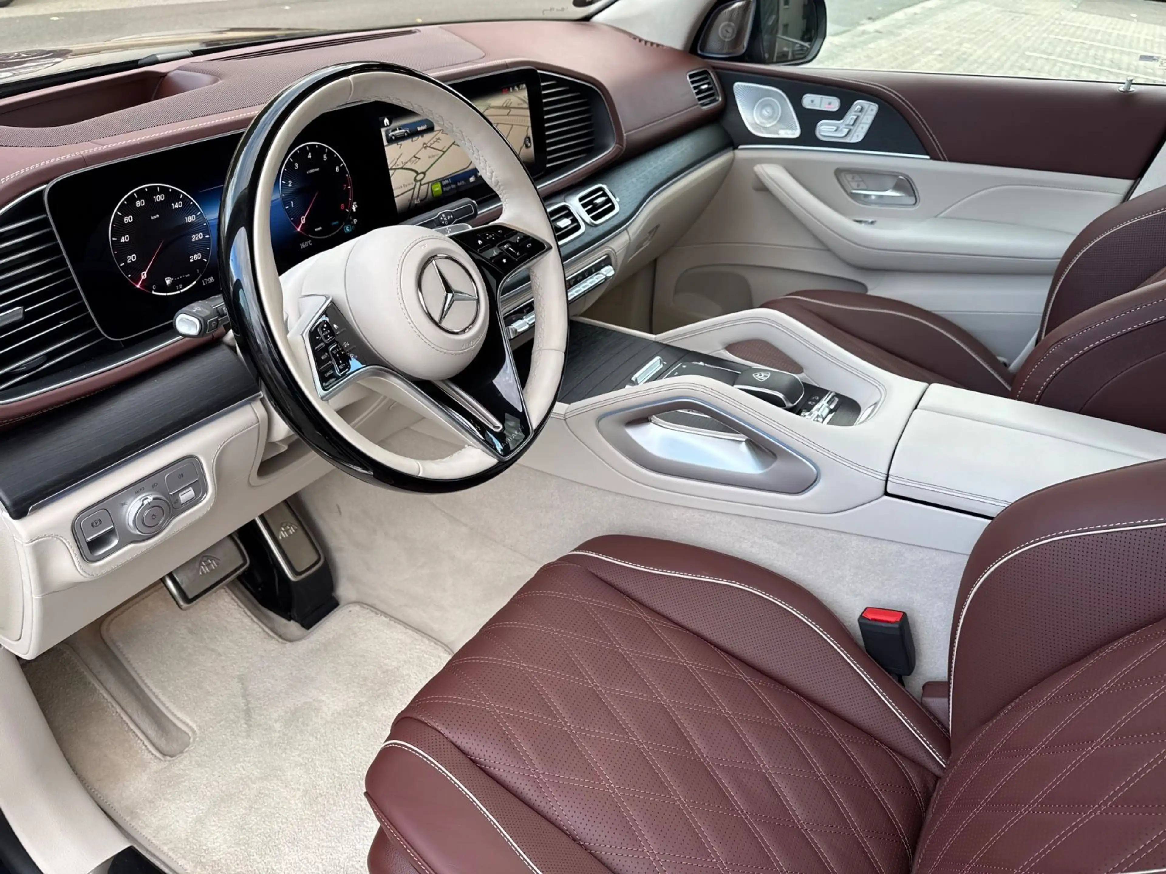 Mercedes-Benz GLS 600 MAYBACH|E-BODY|3D-BURMESTER| — photo 7
