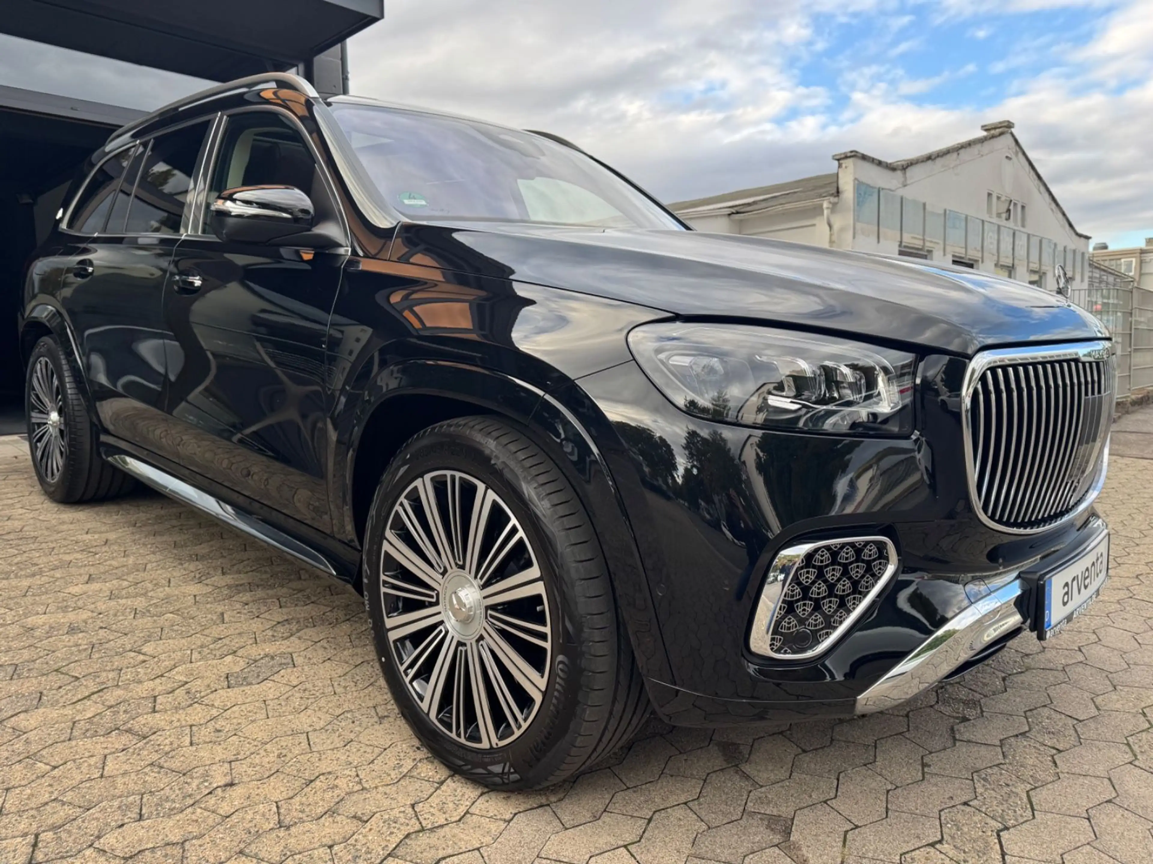 Mercedes-Benz GLS 600 MAYBACH|E-BODY|3D-BURMESTER| — photo 3