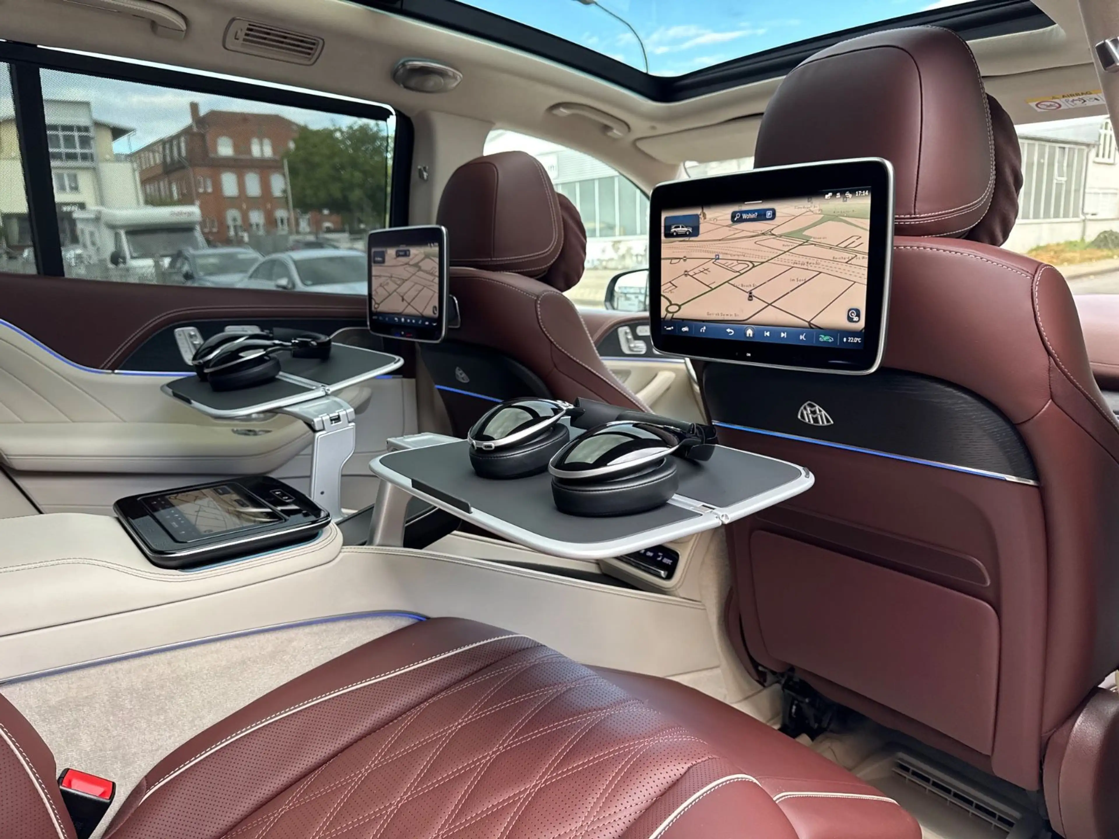 Mercedes-Benz GLS 600 MAYBACH|E-BODY|3D-BURMESTER| — photo 9