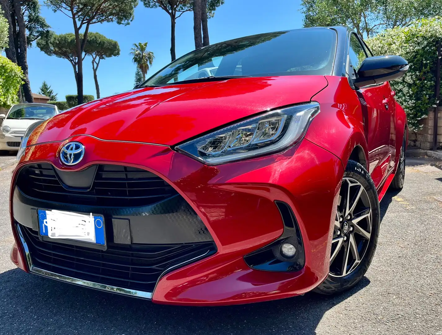 Toyota Yaris 1.5h Style Hybrid Rosso - 1