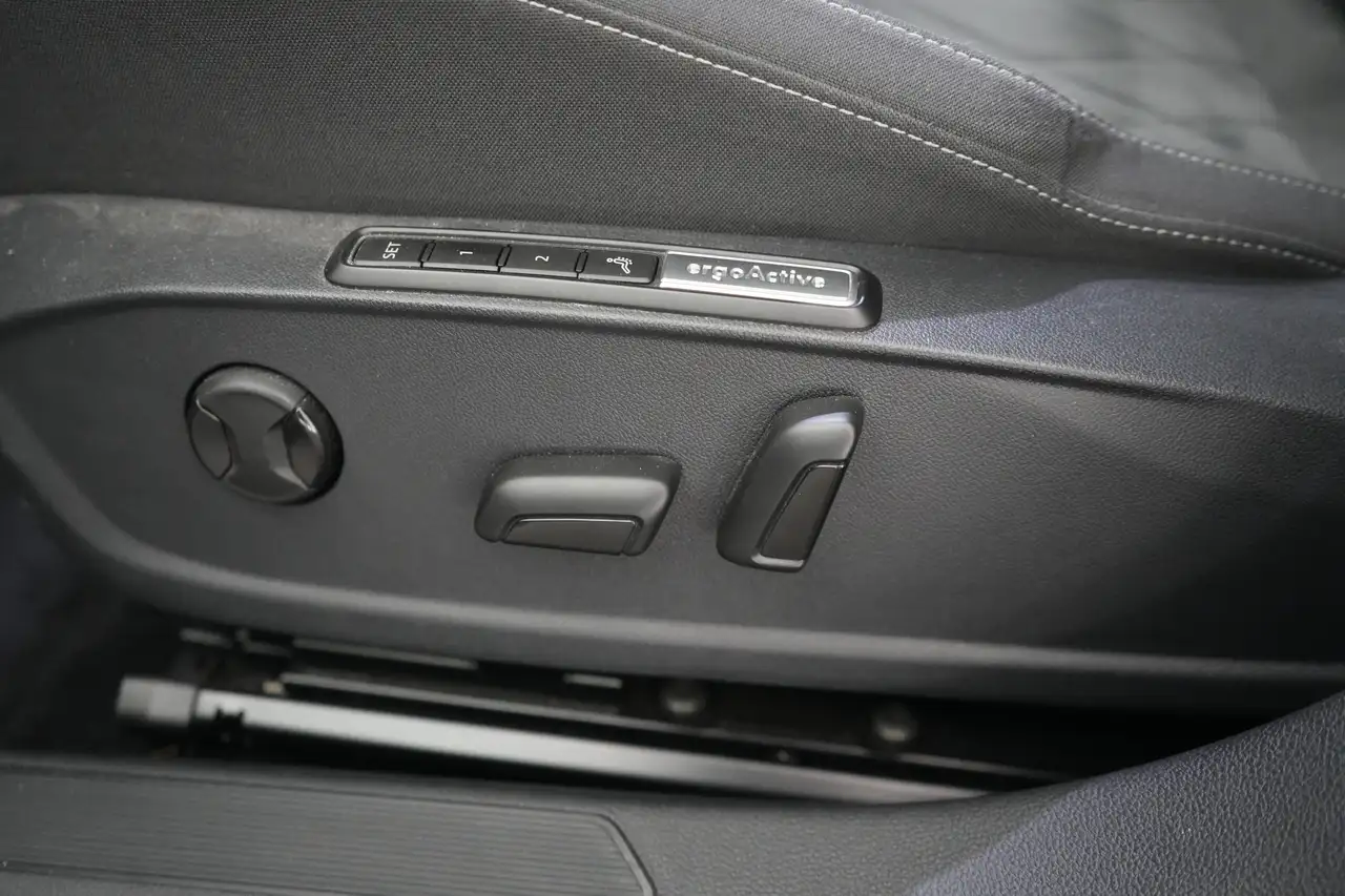 Volkswagen Golf 1.5 TSI Life ALCANTARA Matrix LED GPS PDC CAM Mass./Verw. Zetels ACC, миниатюра 24
